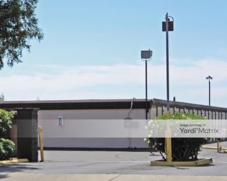 Photo 4 of Derrel-s Mini Storage - 1080 Sunnyside Avenue, Clovis, CA