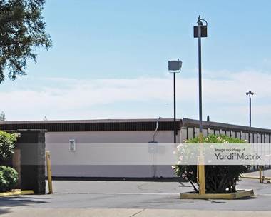 Storage Units for Rent available at 1080 Sunnyside Avenue, Clovis, CA 93611