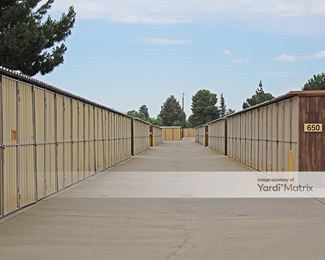 Photo 4 of Derrel-s Mini Storage - 4660 East Dakota Avenue, Fresno, CA