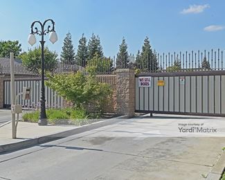 Photo 4 of Derrel-s Mini Storage - 842 West China Grade Loop, Bakersfield, CA