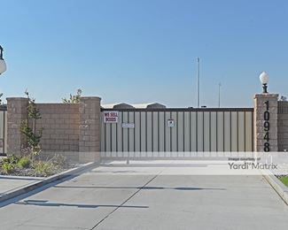 Photo 5 of Derrel-s Mini Storage - 10948 Snow Road, Bakersfield, CA