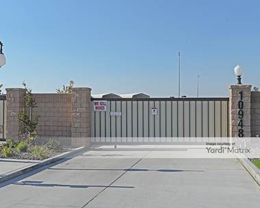 Storage Units for Rent available at 10948 Snow Road, Bakersfield, CA 93314