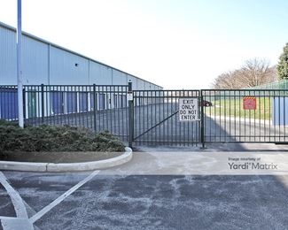 Photo 2 of Extra Space Storage - 1008 Greenhill Road, West Chester, PA