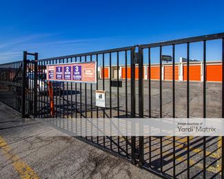 Photo 4 of Public Storage - 8550 West 83rd Street, Justice, IL