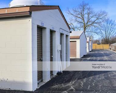 Storage Units for Rent available at 3510 Wilmette Avenue, Wilmette, IL 60091