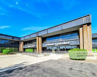 Photo 3 of Extra Space Storage - 1205 Milwaukee Avenue, Glenview, IL