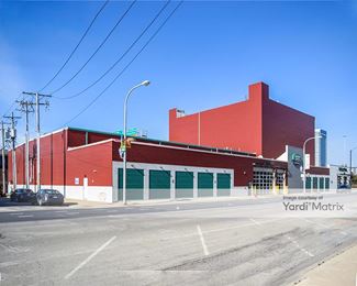 Photo 3 of Extra Space Storage - 707 West Harrison Street, Chicago, IL