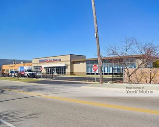 Photo 2 of Lock Up Self Storage, The - 7300 West Montrose, Norridge, IL