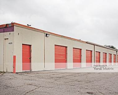 Storage Units for Rent available at 4925 South Cockrell Hill Road, Dallas, TX 75236