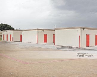 Photo 3 of Public Storage - 4925 South Cockrell Hill Road, Dallas, TX