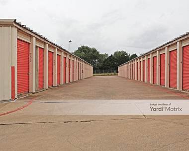 Storage Units for Rent available at 1605 Vilbig Road, Dallas, TX 75208
