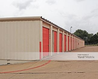 Photo 3 of Public Storage - 1605 Vilbig Road, Dallas, TX