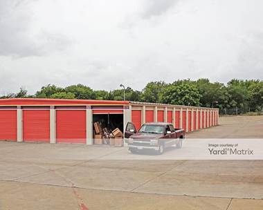 Storage Units for Rent available at 1605 Vilbig Road, Dallas, TX 75208