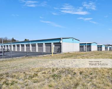 Storage Units for Rent available at 1817 North Hampton Road, Desoto, TX 75115