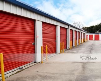 Photo 3 of Public Storage - 425 East Pioneer Pkwy, Grand Prairie, TX