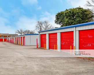 Photo 4 of Public Storage - 425 East Pioneer Pkwy, Grand Prairie, TX