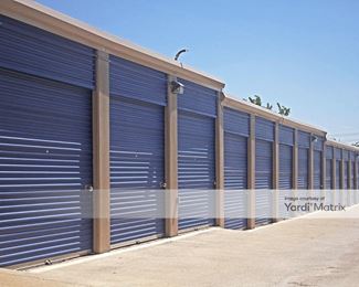 Photo 2 of Macho Self Storage - 3930 Valley View Lane, Irving, TX