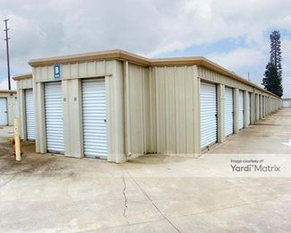 Photo 2 of D-STORAGE - 3216 North Gratton Road, Denair, CA