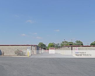 Photo 4 of North Chester Mini Storage - 700 James Road, Bakersfield, CA