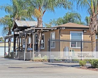 Photo 2 of Lock-Leave Self Storage - 1366 North Crawford Avenue, Dinuba, CA