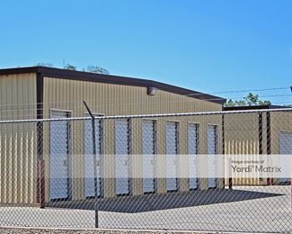 Photo 5 of Lock-Leave Self Storage - 1366 North Crawford Avenue, Dinuba, CA