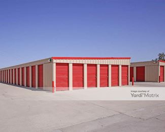 Photo 3 of SecurCare Self Storage - 711 Weedpatch Hwy, Bakersfield, CA