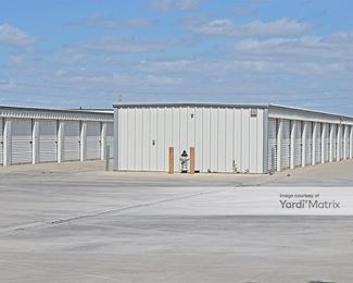 Photo 3 of Empire Storage - 5695 West Bullard Avenue, Fresno, CA