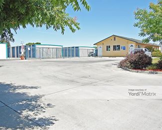 Photo 2 of StorMax - 125 Tozer Street, Madera, CA