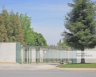 Photo 2 of Stor It Self Storage - 4200 Patton Way, Bakersfield, CA