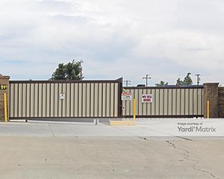 Photo 3 of Derrel-s Mini Storage - 491 Herndon Avenue, Clovis, CA