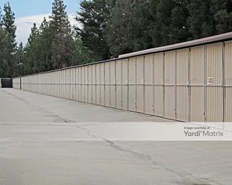 Photo 4 of Derrel-s Mini Storage - 382 East Alluvial Avenue, Fresno, CA