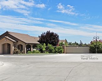 Photo 2 of Derrel-s Mini Storage - 5340 East Kings Canyon Road, Fresno, CA