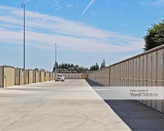 Photo 4 of Derrel-s Mini Storage - 5340 East Kings Canyon Road, Fresno, CA