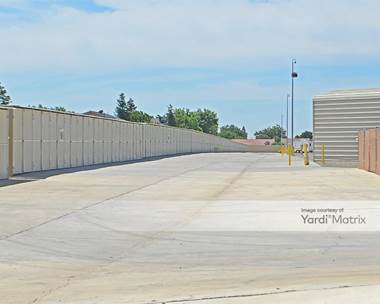 Storage Units for Rent available at 5645 West Shaw Avenue, Fresno, CA 93722