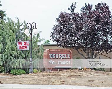 Storage Units for Rent available at 750 North Fowler Avenue, Clovis, CA 93611