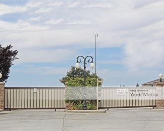 Photo 3 of Derrel-s Mini Storage - 750 North Fowler Avenue, Clovis, CA
