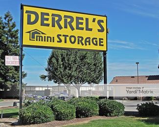 Photo 1 of Derrel-s Mini Storage - 2425 North Santa Fe Avenue, Merced, CA