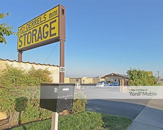 Photo 2 of Derrel-s Mini Storage - 101 Mount Vernon Avenue, Bakersfield, CA