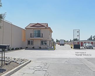 Photo 5 of Sierra Mini Storage - 555 South Lovers Lane, Visalia, CA
