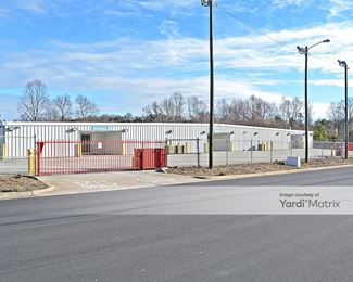 Photo 3 of US Storage Centers - 3975 University Pkwy, Winston Salem, NC