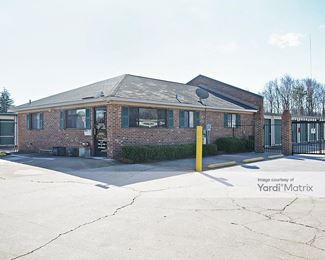 Photo 3 of American Flag Self Storage - 1711 16th Street, Greensboro, NC