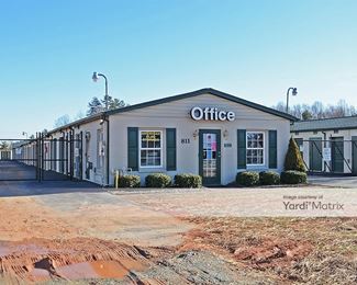 Photo 3 of American Flag Self Storage - 817 Guilford College Road, Greensboro, NC