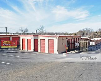 Photo 4 of Storage Rentals of America - 3730 West Wendover Avenue, Greensboro, NC