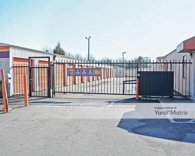 Storage Units for Rent available at 3206 North OHenry Blvd, Greensboro, NC 27405