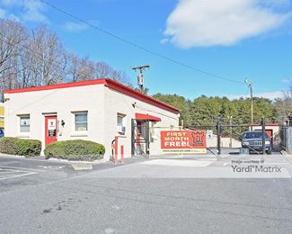 Photo 2 of Storage Rentals of America - 2115 Silas Creek Pkwy, Winston-Salem, NC
