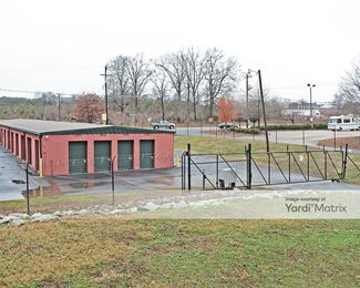 Photo 2 of American Flag Self Storage - 5725 Hackney Road, Greensboro, NC