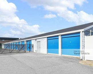 Photo 4 of Devon Self Storage - 63 New Shackle Island Road, Hendersonville, TN