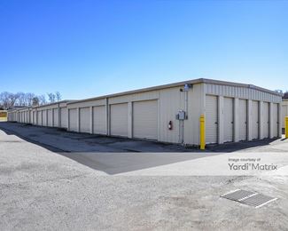 Photo 4 of Big-Small Storage - 231 Business Park Drive, Lebanon, TN