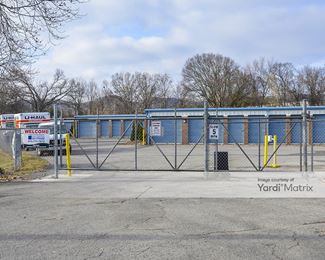 Photo 2 of Extra Space Storage - 258 Mallory Station Road, Franklin, TN