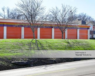Photo 3 of Public Storage - 6117 Charlotte Pike, Nashville, TN